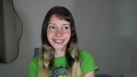Snapshot of lizgein chatting on 07.16.26 lizgein online show from 07.16.26