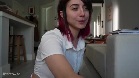 Snapshot of lizmreow chatting on 11.09.25 Liselle online show from 11.09.25