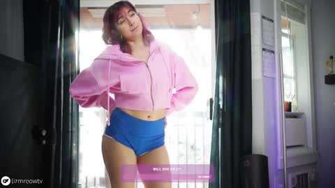 Snapshot of lizmreow chatting on 02.23.26 Liselle online show from 02.23.26