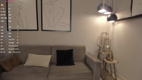 Snapshot of lizzhamilton_ chatting on 02.18.26 Lizzi online show from 02.18.26