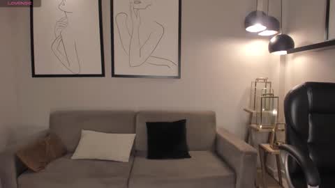 Snapshot of lizzhamilton_ chatting on 02.19.26 Lizzi online show from 02.19.26