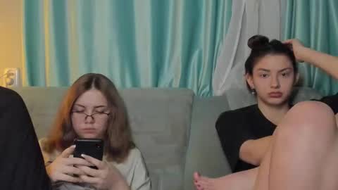 lizzi_muur online show from 12.08.24