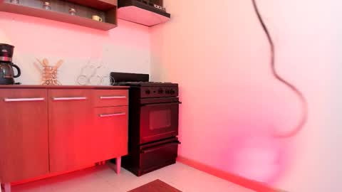 lizzie_williamss online show from 10.28.25