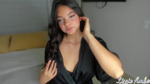 lizzieamber online show from 12.10.24