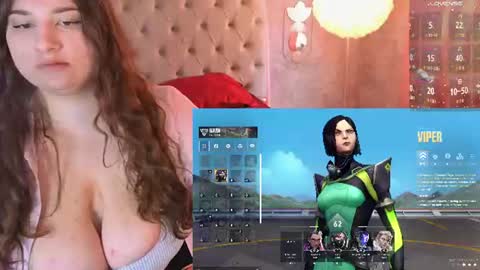 Snapshot of lizzy_sky chatting on 06.14.26 LizzySky online show from 06.14.26