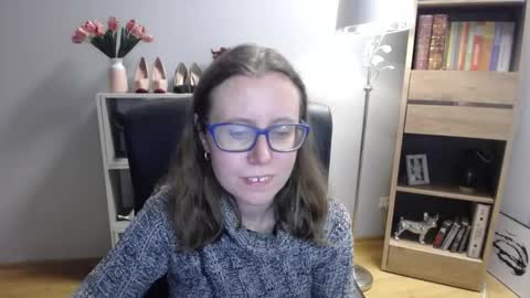 Snapshot of lizzy_sparkle chatting on 11.24.25 Lizzy online show from 11.24.25