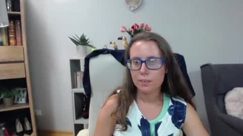 Snapshot of lizzy_sparkle chatting on 06.29.26 Lizzy online show from 06.29.26