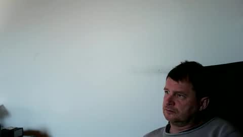 Snapshot of lllukasssxxx chatting on 04.18.26 lllukasssxxx online show from 04.18.26