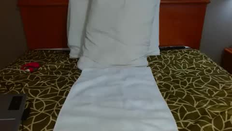 Snapshot of lnsideher69 chatting on 11.11.25 John online show from 11.11.25