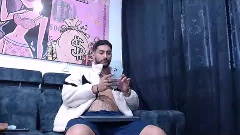 lobocruzlatino online show from 01.26.25