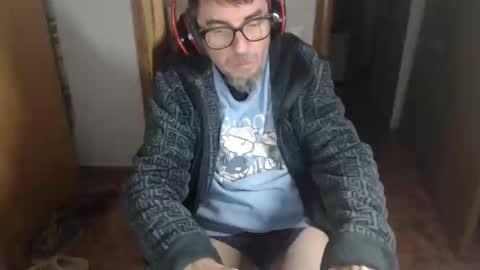 Snapshot of lobosolitario73 chatting on 11.23.25 lobosolitario73 online show from 11.23.25