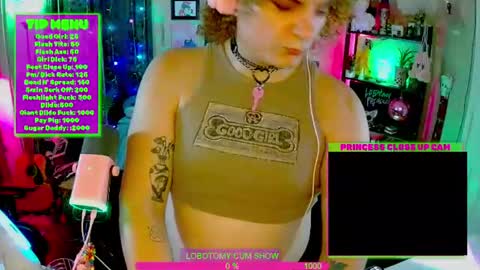 Snapshot of lobotomyprincess chatting on 07.11.26 LobotomyPrincess online show from 07.11.26