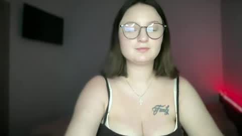 Snapshot of locaalise chatting on 06.13.26 locaalise online show from 06.13.26