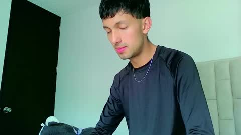 logaan_grey online show from 01.16.26