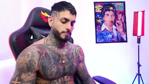 logan_hugh8 online show from 12.22.25