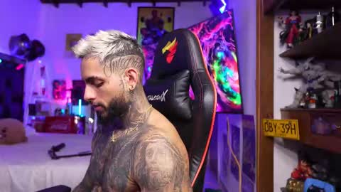 logan_hugh8 online show from 03.09.26