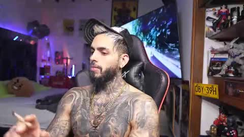 logan_hugh8 online show from 03.24.26