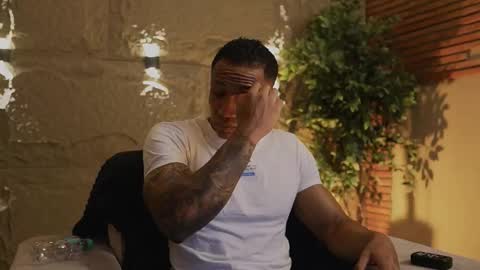 Snapshot of logan_varela chatting on 11.16.25 logan_varela online show from 11.16.25