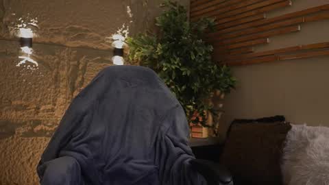 Snapshot of logan_varela chatting on 01.08.26 logan_varela online show from 01.08.26