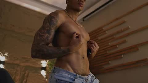 Snapshot of logan_varela chatting on 01.11.26 logan_varela online show from 01.11.26