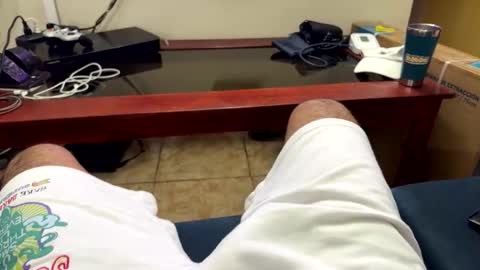 Snapshot of logandaimond chatting on 12.17.25 logandaimond online show from 12.17.25