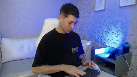 Loganfoster  online show from 12.13.25