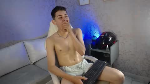 Loganfoster  online show from 12.17.25