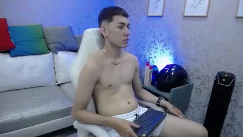 Loganfoster  online show from 12.18.25