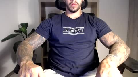 Snapshot of loganhod chatting on 05.06.26 Logan Wolfp online show from 05.06.26