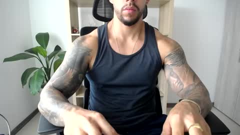 Snapshot of loganhod chatting on 05.08.26 Logan Wolfp online show from 05.08.26