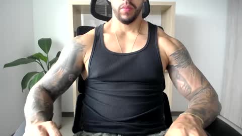 Snapshot of loganhod chatting on 05.11.26 Logan Wolfp online show from 05.11.26