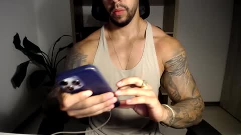 Snapshot of loganhod chatting on 05.27.26 Logan Wolfp online show from 05.27.26