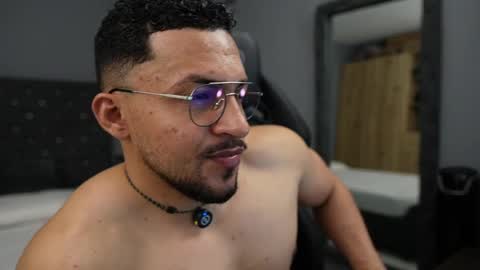 loganmartinx online show from 04.10.26