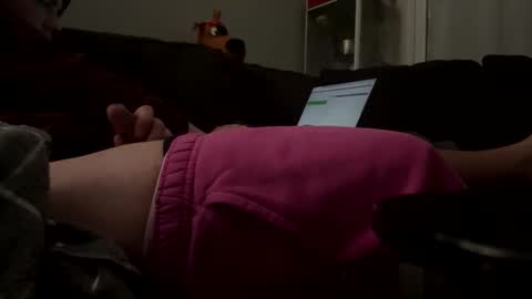 Snapshot of loganthomas21 chatting on 10.19.25 loganthomas21 online show from 10.19.25