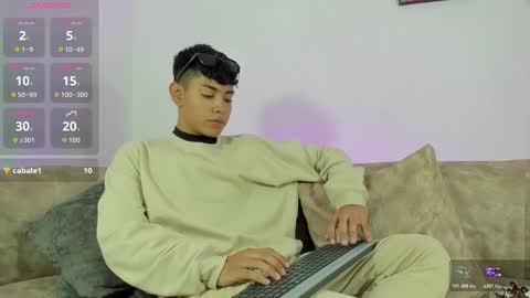 Snapshot of logantwink18 chatting on 11.13.25 logantwink18 online show from 11.13.25