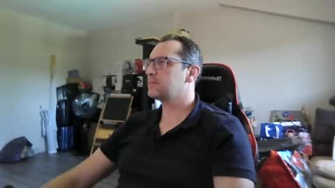 Snapshot of loic31_31 chatting on 06.13.26 loic31 online show from 06.13.26
