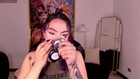 Snapshot of loiseharper chatting on 05.31.26 Loise online show from 05.31.26