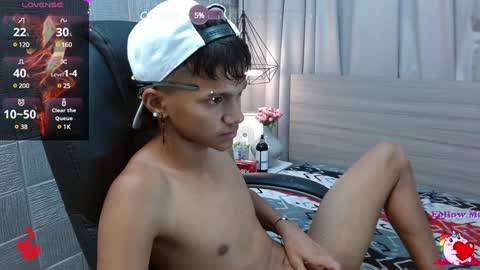 Snapshot of loistwink_1 chatting on 01.22.25 LOUIS online show from 01.22.25