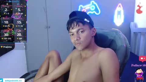 Snapshot of loistwink_1 chatting on 02.12.25 LOUIS online show from 02.12.25