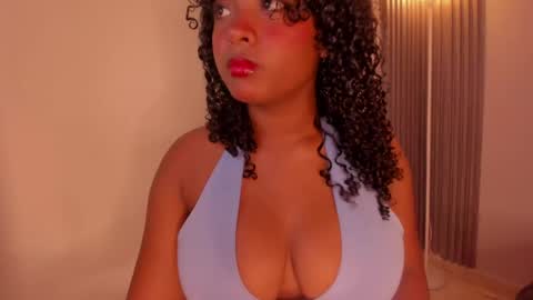 Snapshot of lola_doll7 chatting on 05.26.26 marxi love online show from 05.26.26