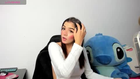 Lola Kamila online show from 01.12.26