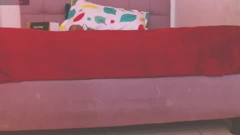 Snapshot of lola_wish chatting on 10.25.25 lola_wish online show from 10.25.25