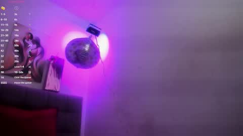 Snapshot of lola_wish chatting on 11.18.25 lola_wish online show from 11.18.25