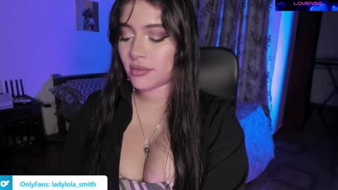 Snapshot of lolaasmith_21 chatting on 12.15.24 lolaasmith_21 online show from 12.15.24