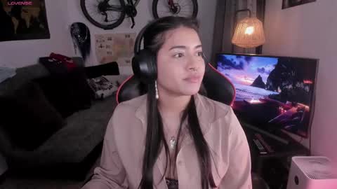 lolaasmith_21 online show from 01.18.26