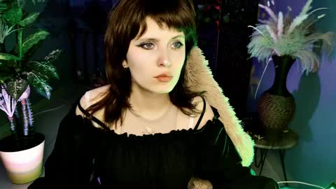 Snapshot of lolaasmus chatting on 04.13.26 I consider myself the god Loki but life just calls me LOL online show from 04.13.26