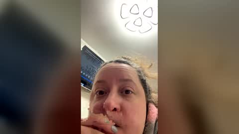 lolaatatee online show from 04.25.26