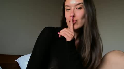 Snapshot of loladom chatting on 02.14.26 Frt Pr1ncess online show from 02.14.26