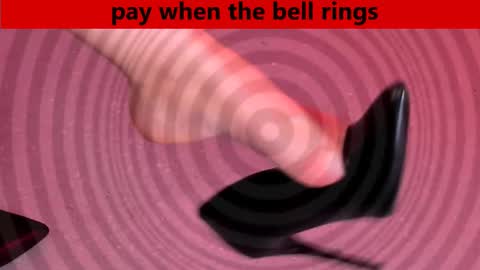 Snapshot of lolalemona chatting on 12.22.24 lolalemona online show from 12.22.24