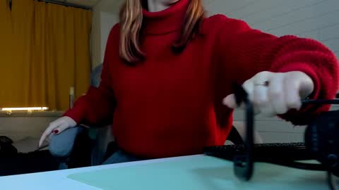 Snapshot of lolalemona chatting on 12.25.24 lolalemona online show from 12.25.24